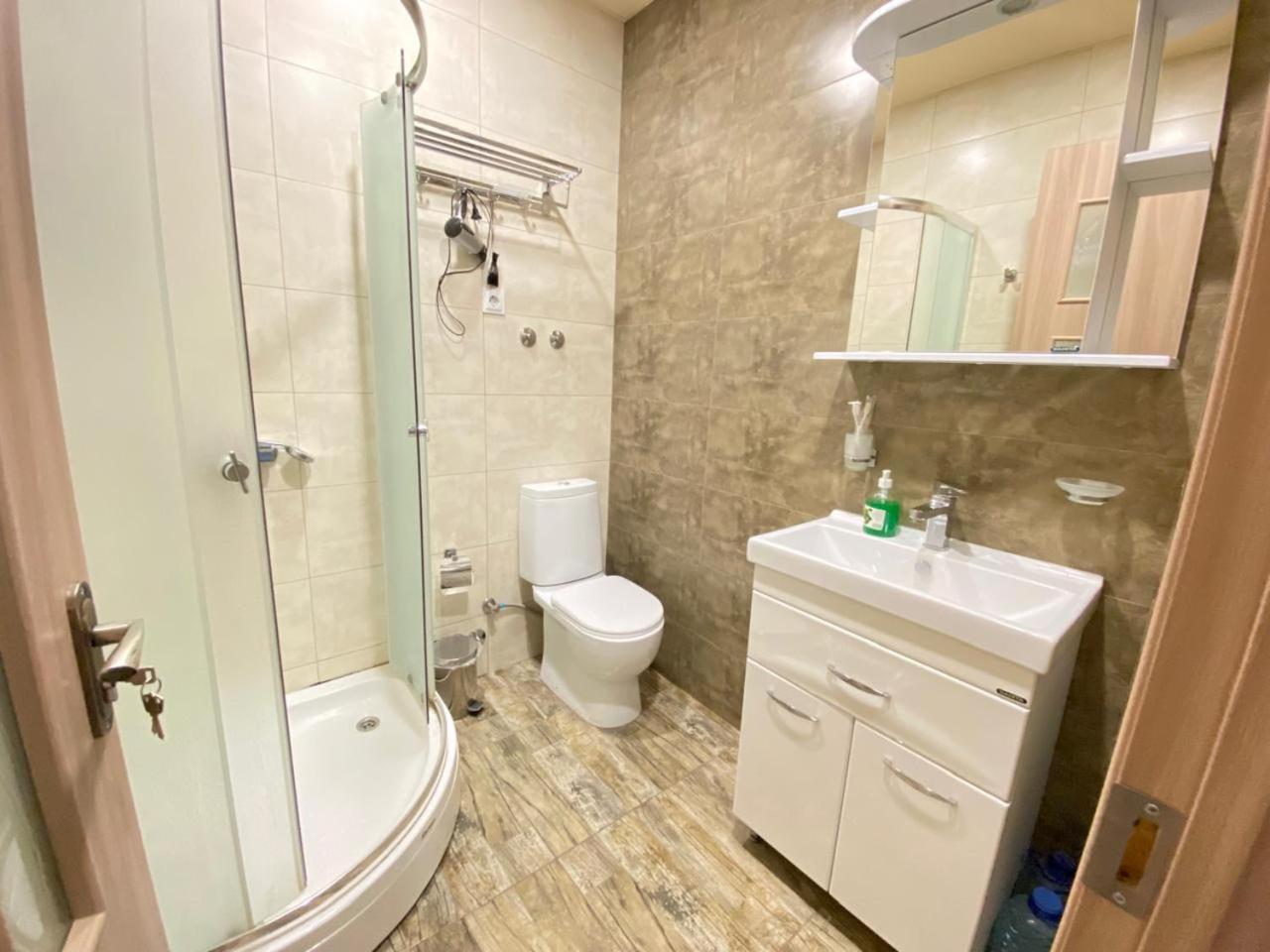 5 Rooms Near 300 Aragveli Metro Station Tbilisi Room photo