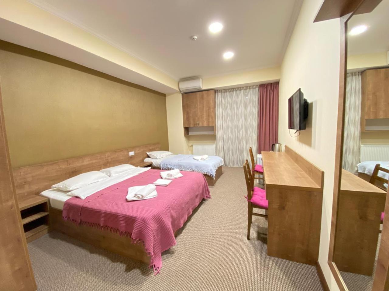 5 Rooms Near 300 Aragveli Metro Station Tbilisi Room photo