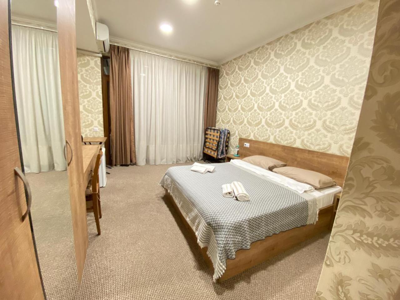 5 Rooms Near 300 Aragveli Metro Station Tbilisi Room photo